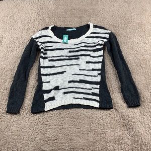 Maurices Sweater NWT
